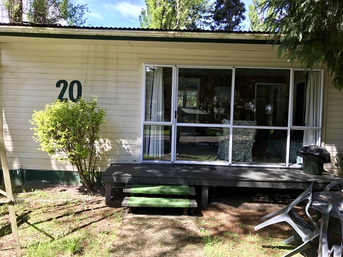Golden Springs Motel, Holiday Park Rotorua Exterior photo